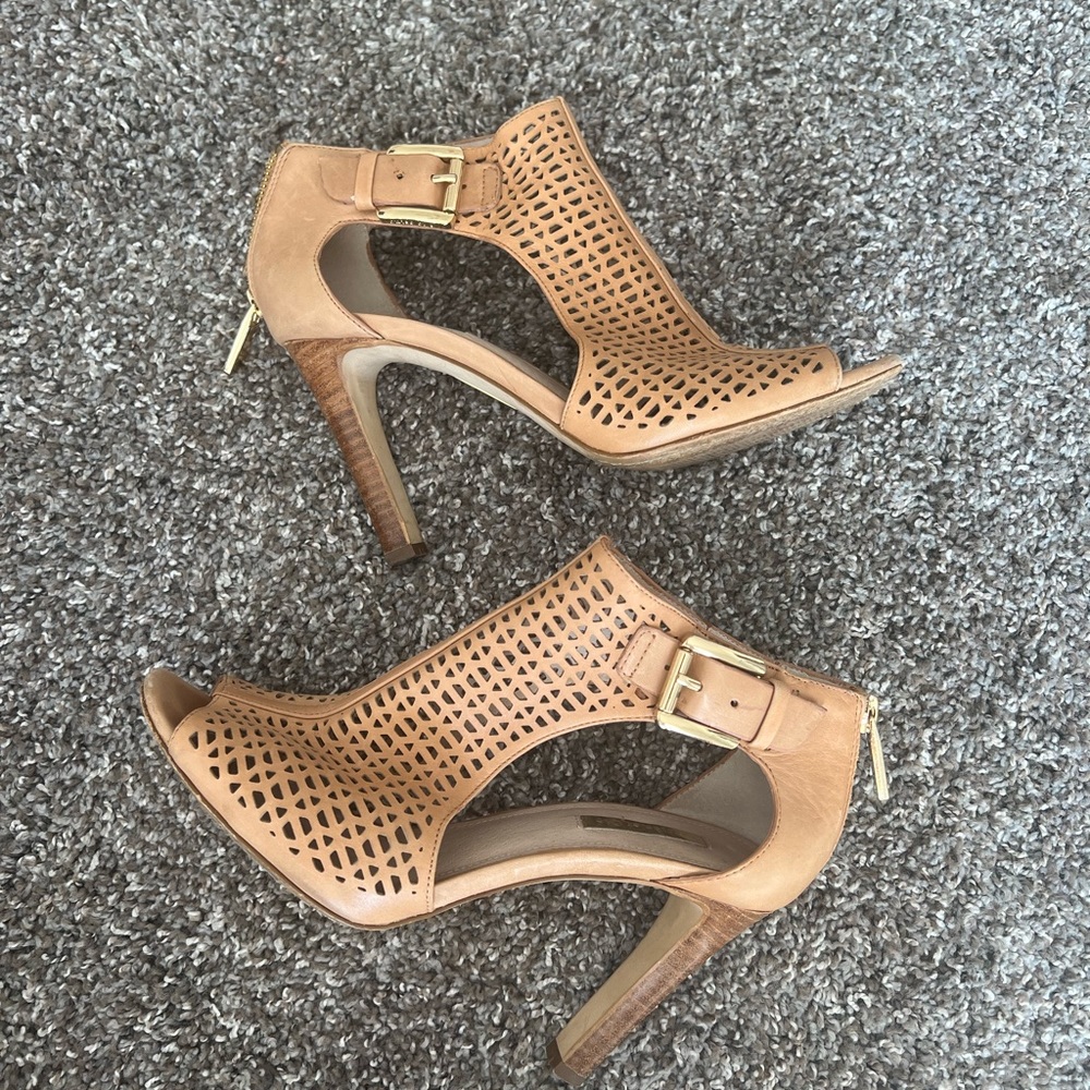 Louise et Cie Tan Heel 7.5